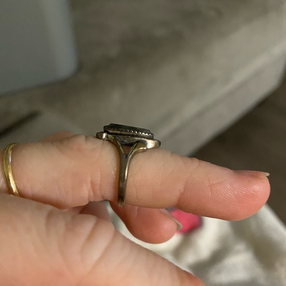 Vintage Sterling Silver Black Onyx Ring - Picture 9 of 9